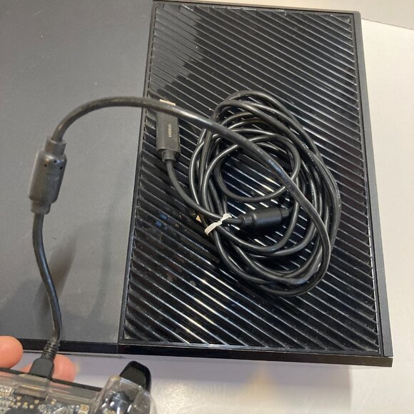 Microsoft Xbox One 1540 Black Console Bundle Tested Working W/ Controller - Picture 9 of 16